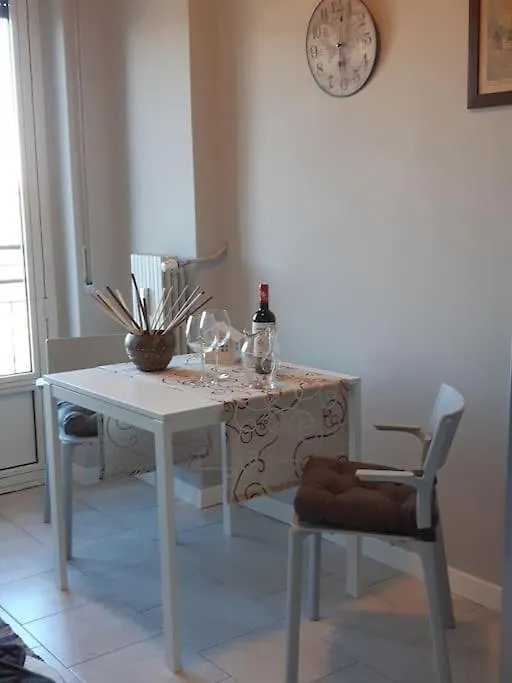 Appartamento Incantevole: Milano 0*, Milan Italy